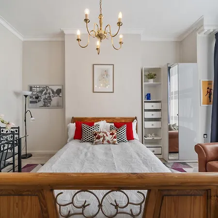 Modern Studio Apartment Londres Extérieur photo
